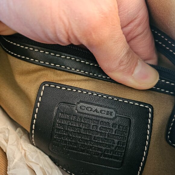 Brand new Coach - Picture 5 of 7